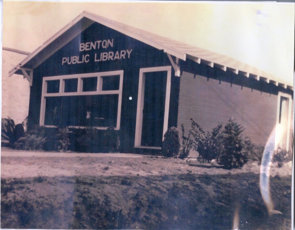 The Benton Public Library black and white photo.